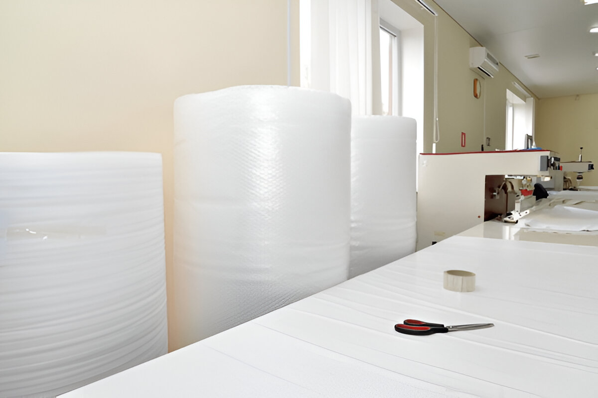 AIR BUBBLE ROLLS 1 MTR (H) X 100 MTR (L) - 430 GUAGE
